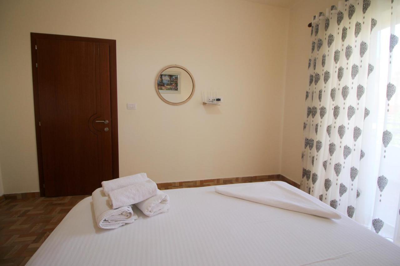 Doka Center Apartments Саранда Екстер'єр фото
