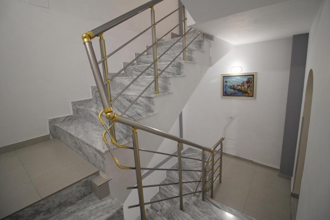 Doka Center Apartments Саранда Екстер'єр фото