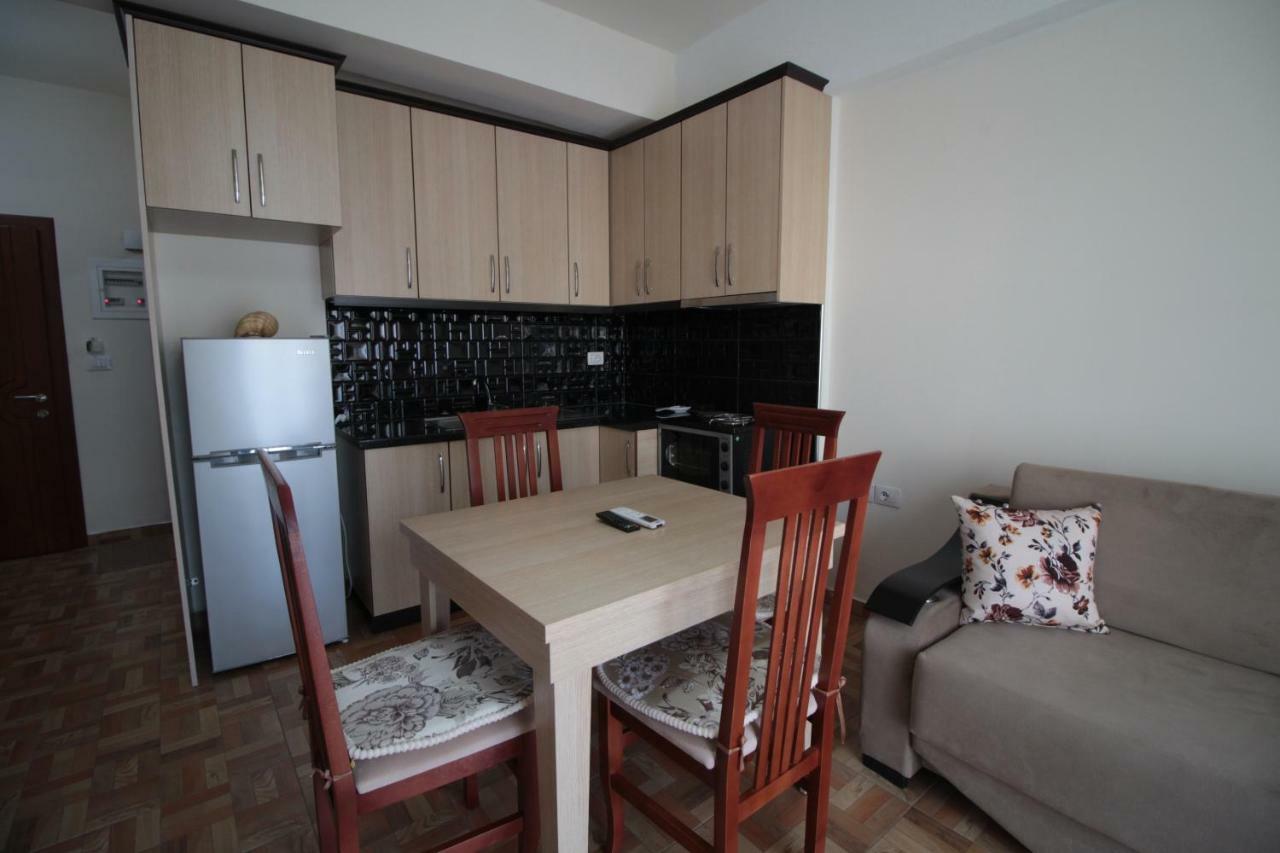 Doka Center Apartments Саранда Екстер'єр фото