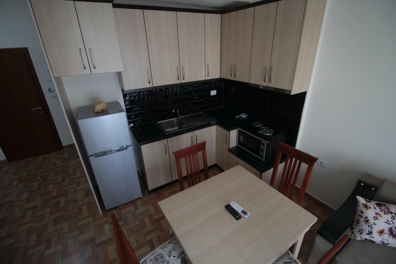 Doka Center Apartments Саранда Екстер'єр фото