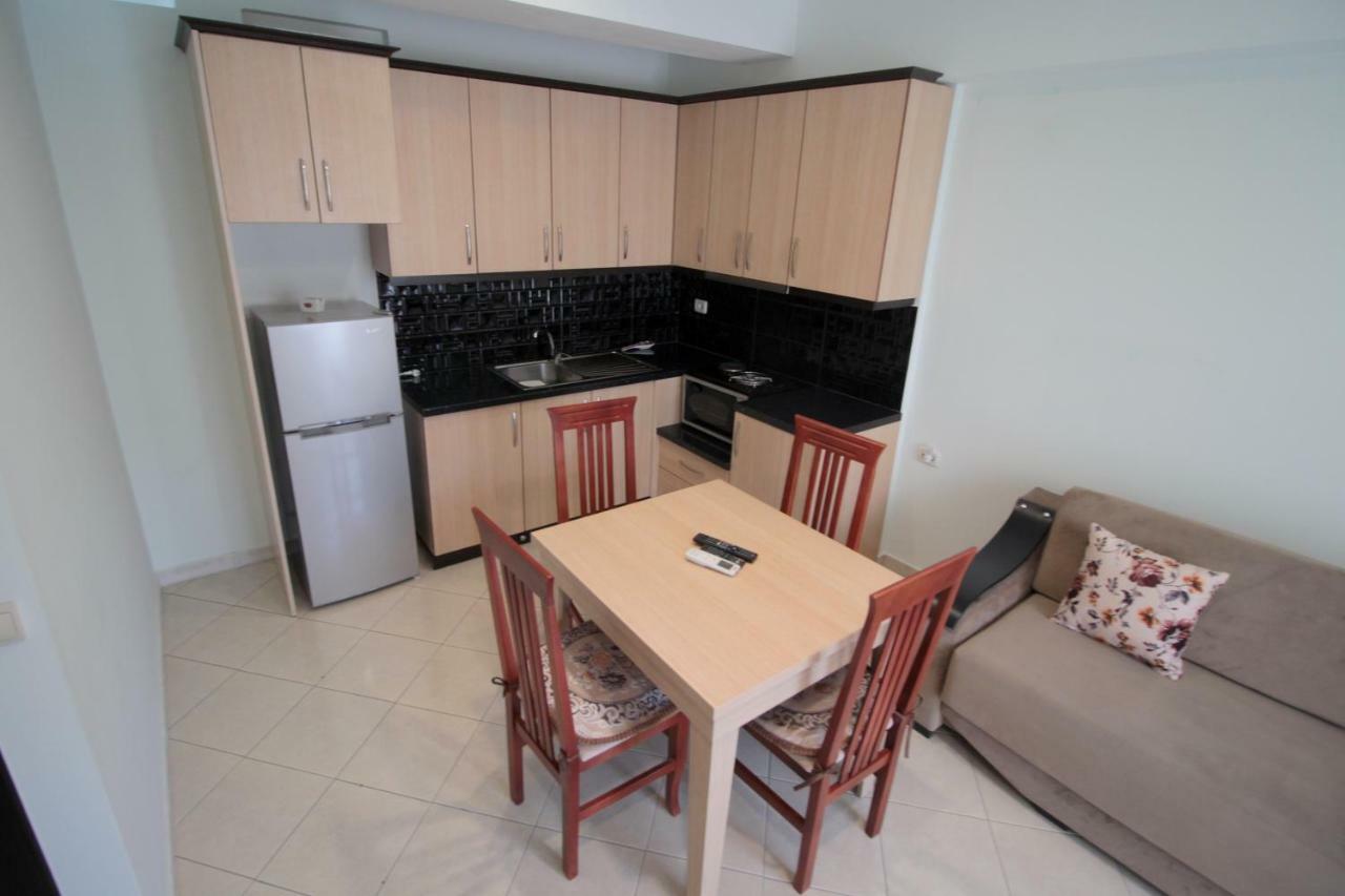 Doka Center Apartments Саранда Екстер'єр фото